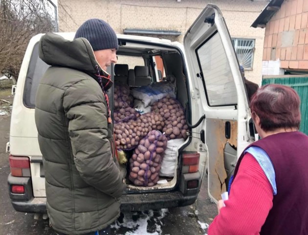 Волинський «кіборг» привіз в шпиталь подарунки на Миколая