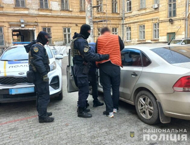 Злочин через ревнощі: поліція затримала палїів автівки у Луцьку