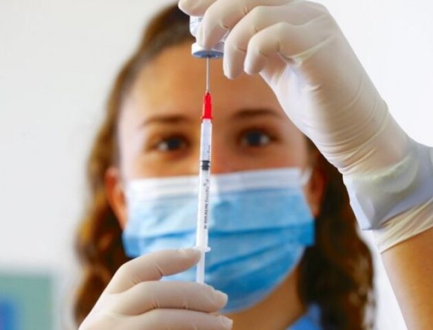Скількох українців уже вакцинували від коронавірусу. Скільки серед них волинян