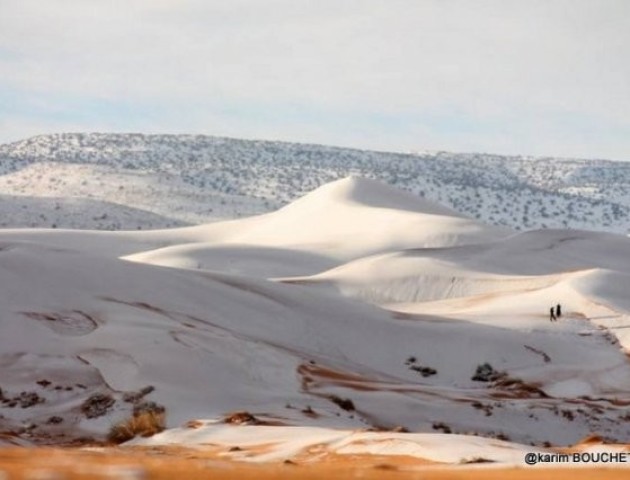 Пустелю Сахару вкрило снігом, і ці пейзажі захоплюють красою