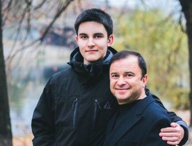 Віктор Павлік зупинив збір грошей на лікування онкохворого сина