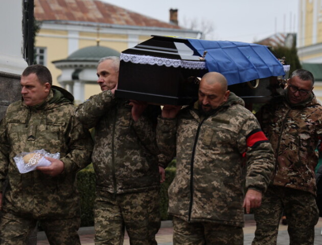 Луцьк прощався із загиблим на війні захисником