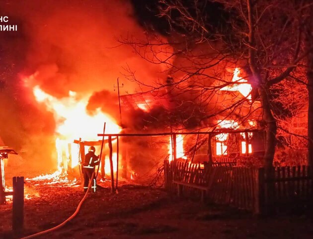 На Волині горіли дві хати: загинули люди