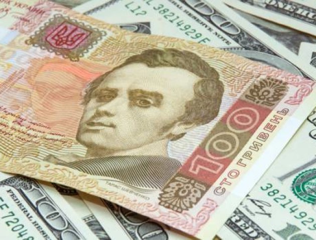 Курс валют на 27 квітня: долар «тримається», євро - падає