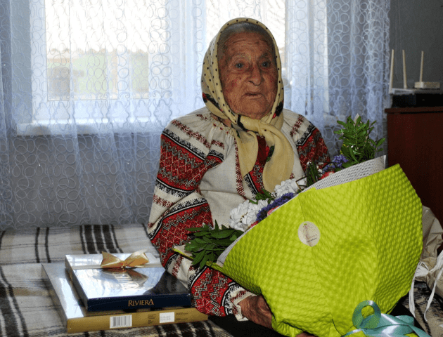 Відзначила 103 роки: померла довгожителька з Луцького району