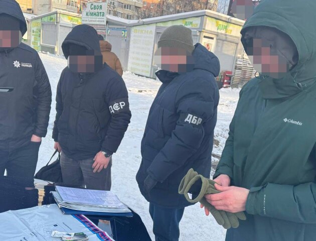 На Волині зловили на хабарі посадовця ТЦК