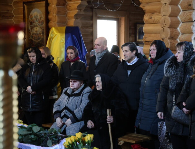 Загинув на Курщині: Луцька громада попрощалася з Героєм