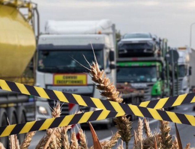 У черзі на в'їзд в Україну біля Ягодина і Устилуга очікують орієнтовно 700 вантажівок