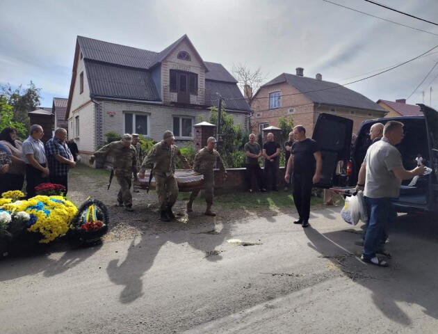 Без батька лишилися двоє синочків. У Ківерцях поховали Героя