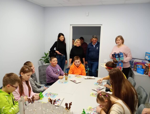 Центру підтримки сімей в Луцьку подарували телевізор