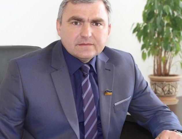 Депутат Ківерцівської райради склав повноваження, бо виїжджає за кордон