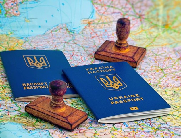 Чи є ризики для призупинення безвізу України з ЄС: єврокомісар дав відповідь