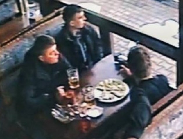 У Луцьку троє молодиків наїлися у кафе на кількасот гривень, після чого втекли. ВІДЕО