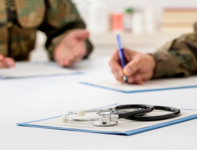 Як діяти ветеранам у разі відмови в наданні медпослуг або ж вимаганні коштів за них