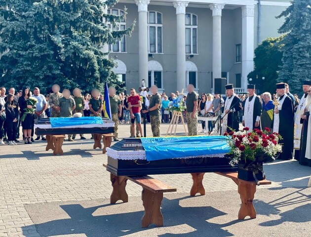 Волиняни попрощалися з двома Героями, які загинули за Україну