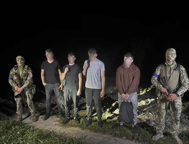 На Волині спіймали чотирьох хлопців, які намагалися перетнути державний кордон. ФОТО