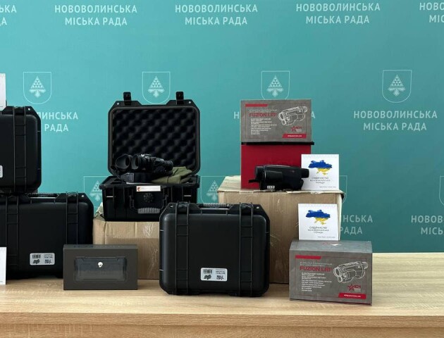 Нововолинська громада купила для бійців 100-ї Тро обладнання на понад 1 млн