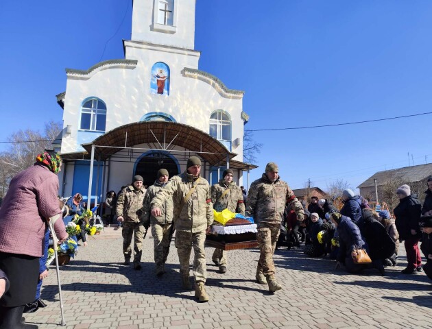 Втрата для дітей та онуків. На Волині поховали Героя