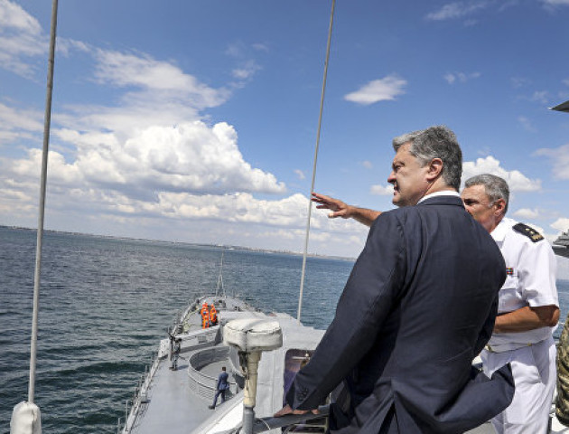 Путін хоче приєднати ще частину України, - Порошенко про конфлікт у Азовському морі