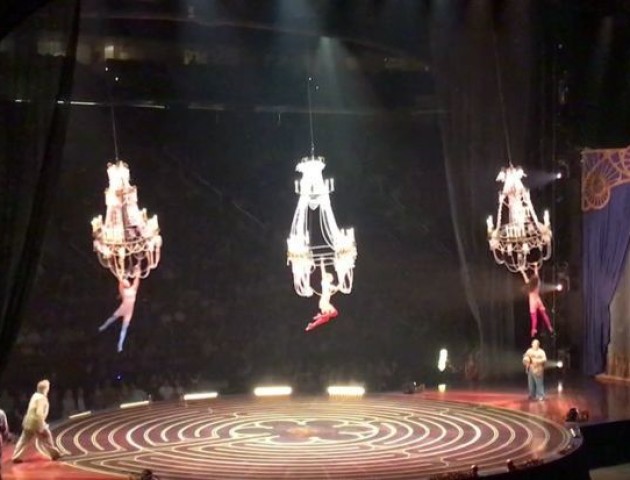Акробат цирку «Дю Солей» розбився насмерть під час шоу: з'явилося відео падіння