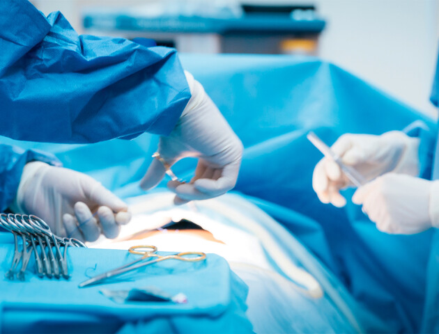 Медики на Волині провели унікальну операцію 17-річній дівчині зі зрощенням нирок