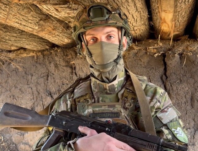 Молодий прикордонник захищає Україну разом із батьком