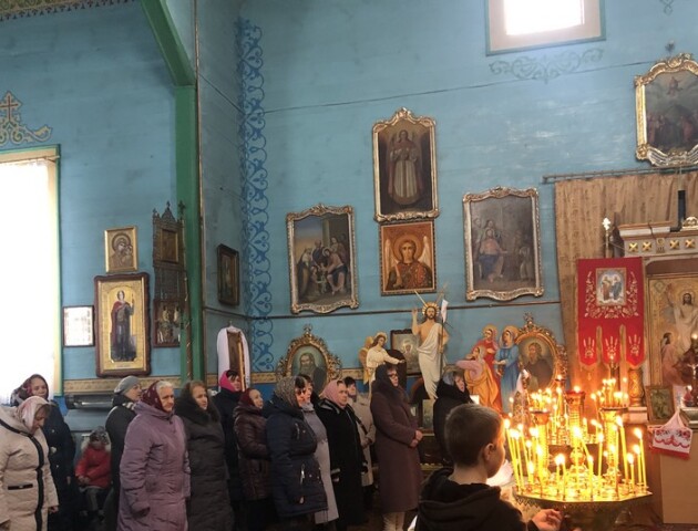 У волинському селі вперше молилися в церкві українською. ФОТО