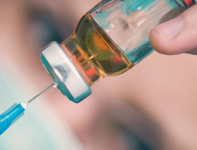 Шахраї продають фальшиву вакцину від коронавірусу онлайн