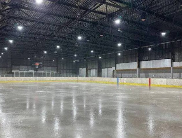 Роздягальні, кафе й душові. Якою буде нова ковзанка в Луцьку?