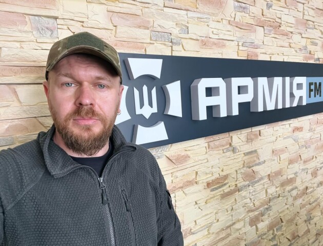 Музикант-воїн Сашко Положинський з Луцька став ведучим на радіо