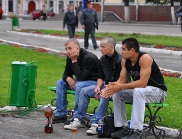 На Волині за алкоголь у громадських місцях покарали більше 5 тисяч людей