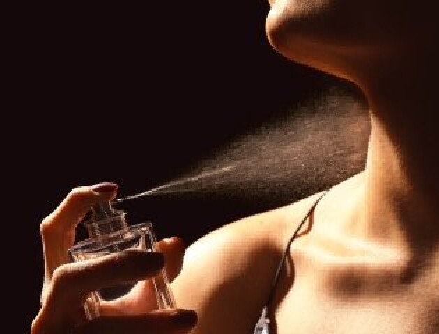 «Смертельні» парфуми за донат: волиняни нажахані, поліція заспокоює