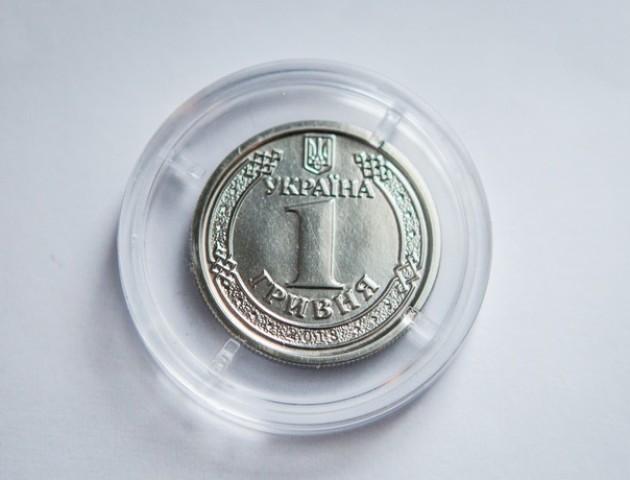 НБУ почав вводити в обіг нові монети номіналом 1 і 2 гривні