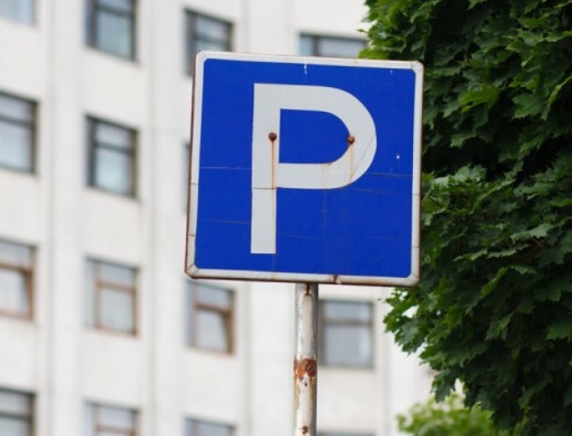 Нові правила вже скоро: розвінчуємо міфи навколо закону про паркування