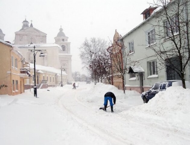 У Луцьку штрафуватимуть за неприбраний сніг