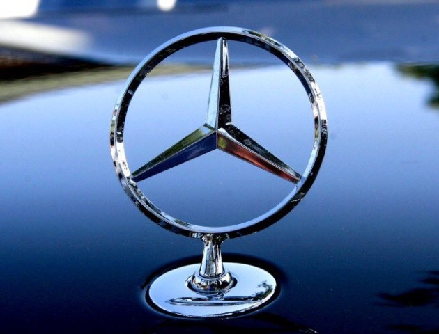 Викрадений в Росії Mercedes знайшли на Волині