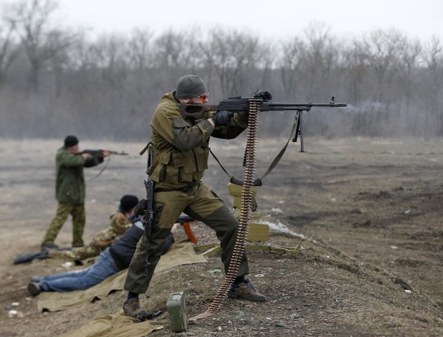 Бойовики Донбасу знову обстріляли українських військових