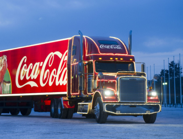 До Луцька їде новорічна вантажівка «Сoca-Cola»