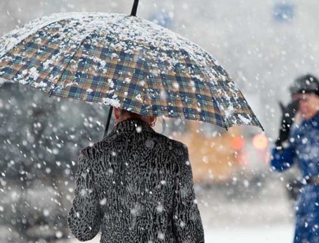 Негода не відступає: синоптики попереджають про нові потужні снігопади