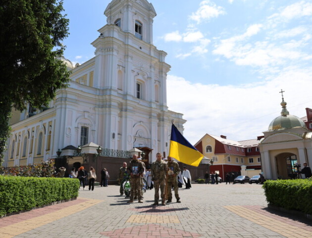 У Луцьку другий день – похорони. Сьогодні прощалися з трьома Героями