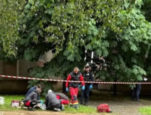 Трагедія в Ужгороді: студент вистрибнув із вікна гуртожитку після НМТ