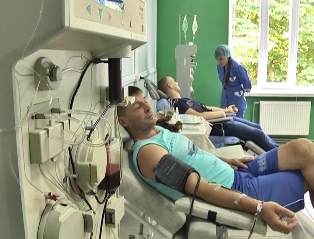 Показали, як працює станція переливання крові в Луцьку та хто здає кров