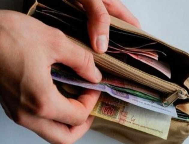 51,9 % зарплати в кожного українця йде на податки та внески