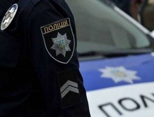 Відео, на якому в Луцьку роззброїли «поліцейського», виявилося фейком