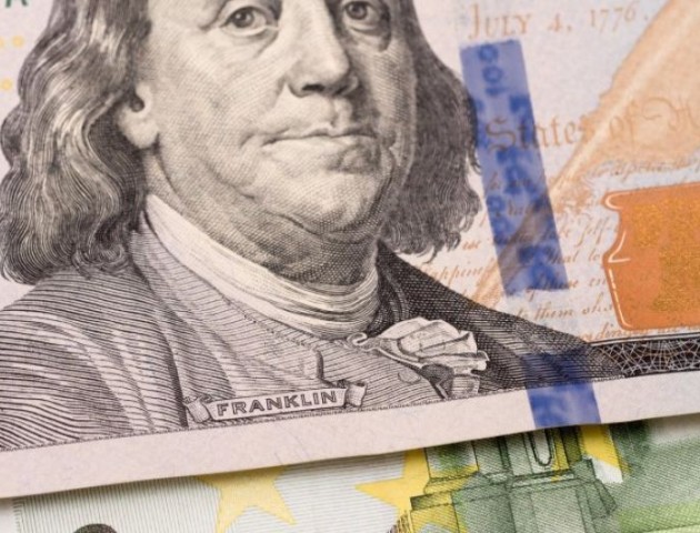 Курс валют на 18 травня: долар впав, а євро зросло