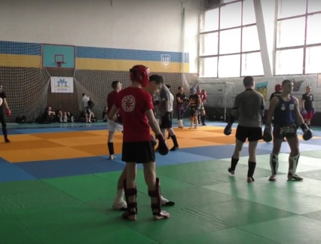 Луцькі кікбоксери готуються до чемпіонату України. ВІДЕО