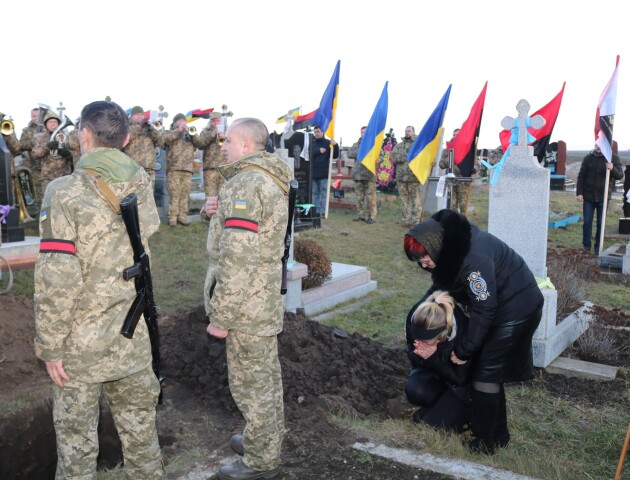 На Горохівщині поховали захисника Романа Сербалюка