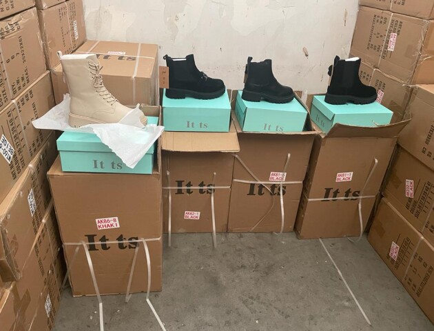 На «Ягодині» вилучили партію жіночого взуття на понад 3 мільйони гривень. ФОТО