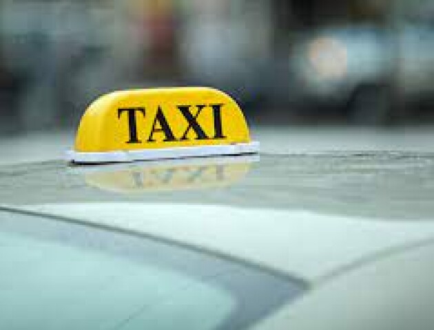 У Луцьку покарали таксиста, який без ліцензії працював у комендантську годину