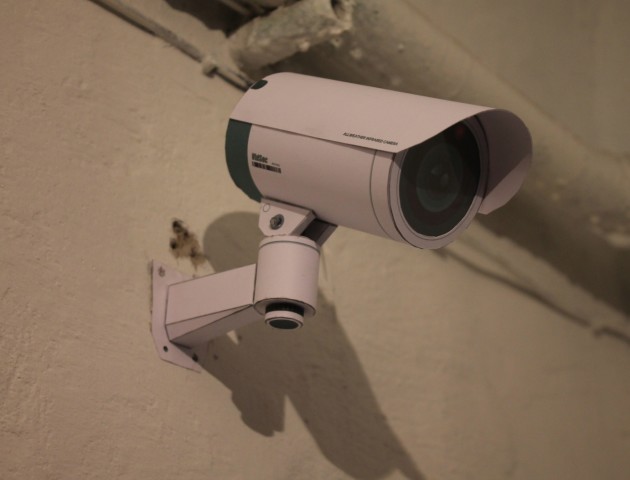 У Нововолинську чоловік викрав 6 камер відеоспостереження